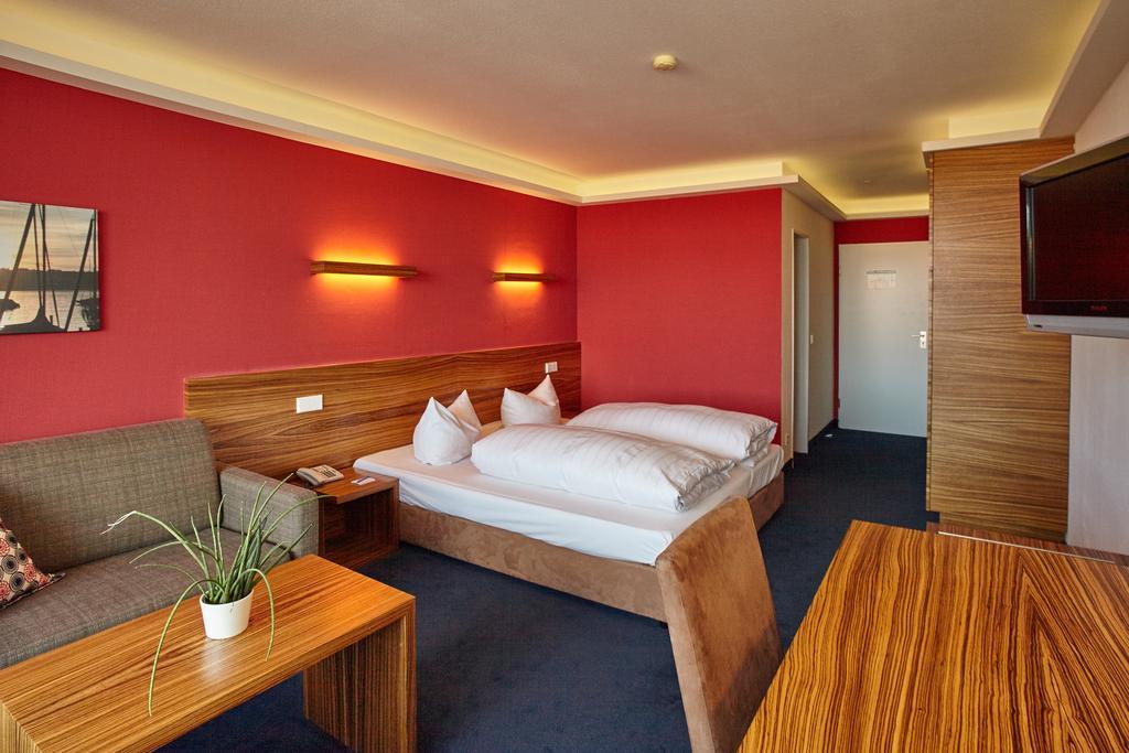 Hotel Schloss Berg 3*